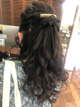 クレア(Crea) ハーフアップ