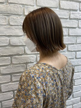 ロンドプロフィール 浦和(Lond profil) 中川陽南子【切りっぱなしボブ、カーキグレージュ】