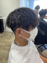 エヌプラス(N+)&nbsp;刈り上げセンターパートサーフカールブルーブラッフェザーパーマ