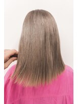 シカ(sica)&nbsp;ハイトーンのミルクティーはツヤツヤに