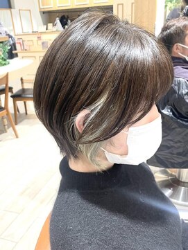 アルクバイネオリーブ 荻窪店(arc by neolive) ショートボブ×イヤリングカラーホワイトベージュ