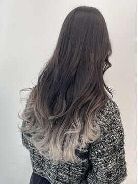 アライブ キチジョウジ(ALIVE Kichijoji) ホワイトシルバーグラデーションカラー