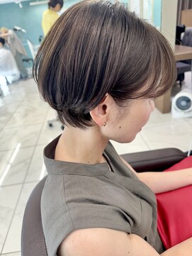 アッシュ 下北沢店(Ash) 大人可愛い耳掛けショート