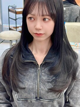 レヴィア(REVIA) レイヤーカット髪質改善トリートメント前髪カット