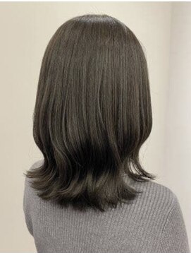 ケアリー 越谷レイクタウン(Carelly) デザインカラー/ウェットスタイル/オリーブベージュ/外ハネ