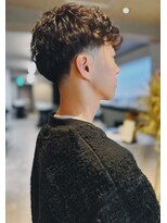 リア(Li'a)&nbsp;スペインカール/テーパーフェード