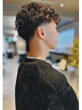 リア(Li'a) スペインカール/テーパーフェード