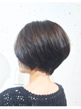 モリノマ(morinoma) 前下がりショートボブ