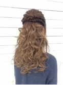 簡単アレンジねじりハーフアップ