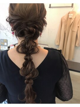 ヘアーデザイン リーム(Hair Design Rm.) 編みおろしアレンジ