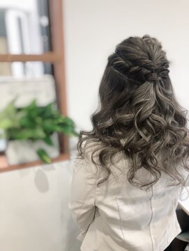 クラスィービィーヘアーメイク(Hair Make) ハーフアップ☆彡