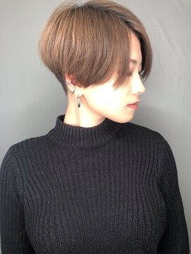 ラウンジ モリオ イケブクロ(Lounge MORIO Ikebukuro) 【morio池袋】20代30代40代 大人かわいい刈り上げ丸みショート