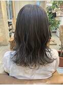 グレージュミディアム