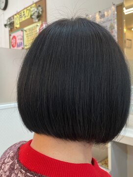 ヴィジュ(Vijow) ぱっつんボブ