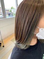 ヘアークラフト アニー 南郷18丁目店(HAIR CRAFT Annie) 薄い緑色のインナーカラー