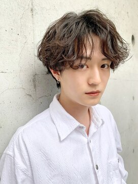 ユーリー(juurii) 知的な雰囲気がある強めスパイラルパーマ