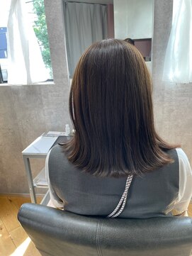 カームバイリコ 学芸大学(calm by liko) 斜めバング/グレージュカラー/デザインカラー/学芸大学