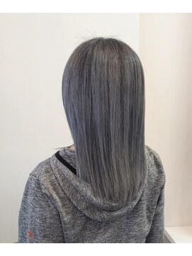 ラヴィールアーム(Ravir ame) グレージュカラー