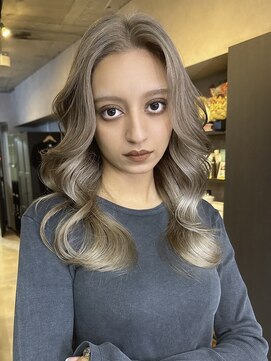 サニー 渋谷(SUNNY) ダブルカラー、ハイライト、バレイヤージュ、ブリーチグレージュ