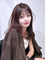 リアン バイ キートス(Lien by kiitos)&nbsp;抜け感レイヤー×ボルドー