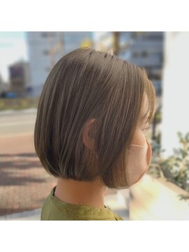ロッカヘアエジェ(ROCCA hair eje.) アプリコットオレンジやわらかベージュボブ