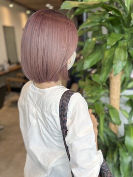 アヴァロンテ アットウィルヘアー(A VOLONTE at will hair) ボブ ブリーチピンク系カラー