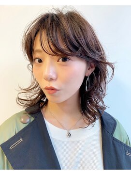 リム(LIM) ミディアムウルフ パーマ