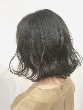 ヘアリゾート リノ(Hair resort Lino) 結婚式 前下がり 斜めバング  大人ボブ センターパート