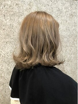 ガーディナ(Gardina) ホワイティベージュ/ダブルカラー/Gardina【和田町・天王町】