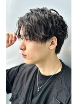 ウェイビーエフティフィフス 横浜西口(WAVEY ft.fifth) ツイストスパイラルパーマセンターパートフェードツイストパーマ