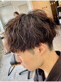 波巻きパーマセンターパートツイストパーマメンズマッシュパーマ