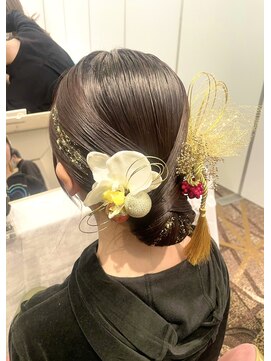ネオリーブアイム 横浜西口店(Neolive aim) 卒業式ヘアアレンジ　水引き　金箔　タイトアレンジ
