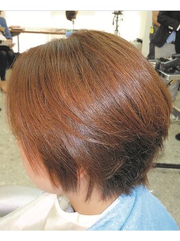 特許取得の極上カラーでつや・潤いが叶います◎明るくしながら髪質改善し、髪の芯から美しくします♪