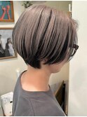 ショートボブハイトーン