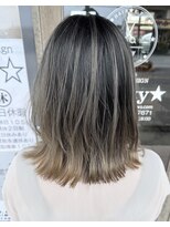 トリニティ(trinity)&nbsp;ブリーチハイライトカラー・髪質改善・レイヤー【沖縄 豊見城】