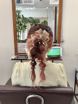プレザントヘアラボ(PLEASANT hair labo) ツインポニー編み下ろしアレンジ