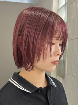 プネル(punel) のあワインレッドカラー 深みレッド ボブカット