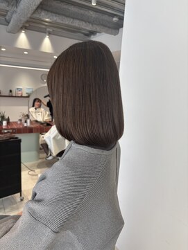 ガリカ 博多駅前(Gallica) シルエット◎のミディボブに秋冬にぴったりチョコレートブラウン