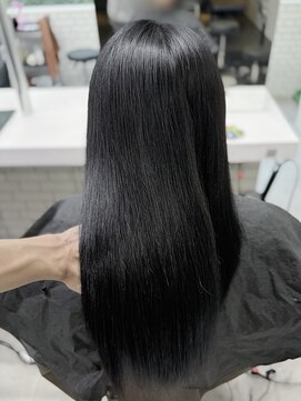 ジーナ 梅田(Zina) 【premium縮毛矯正】