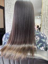 シャルム バイ アローズ 久留米店(CHARM BY AROSE)&nbsp;大人可愛い透明感立体感グレージュ×エアストレート