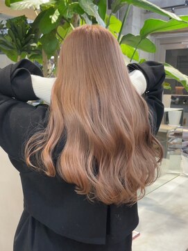 サンク 原宿 表参道(cinq) ミルクブラウンブリーチダブルカラーくびれミディアムレイヤー