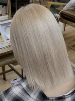 ヘアーサロン リアン 鴻巣店(hair salon Rien)&nbsp;透明感ホワイトベージュ