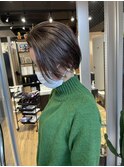 ハイライト　前下がりショート　グラデーション　アッシュ