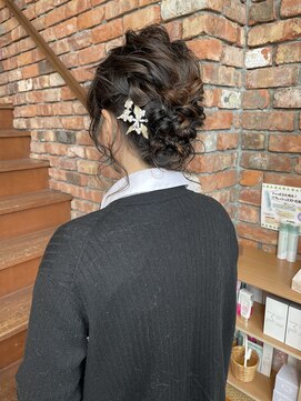 ビハツヤ(BIHATSU-YA) 大人かわいいまとめ髪