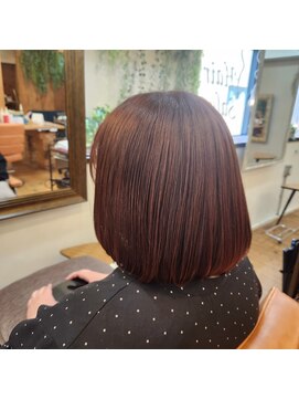 エルムトウキョウ(ELM Tokyo) 冬らしいレッド系カラーのボブ☆