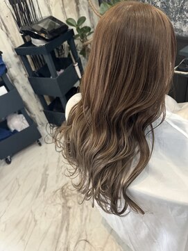 ニーゼロゼロナナ(2007) 春ベージュ