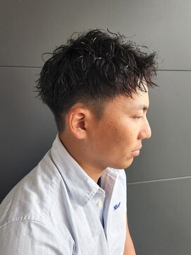 ニアウ 伊勢崎連取店(Niau) 刈り上げショートアップバングツイストスパイラルパーマ