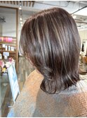 大人ボブ 白髪ぼかしハイライト スモーキーアッシュ