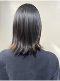 切りっぱなし外ハネ×抜きっぱなしインナーカラー