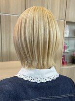 ラヴィエール(LAVIERE by R-EVOLUT)&nbsp;レイヤーボブ/ブロンド/ミルクティー【柏・柏駅】